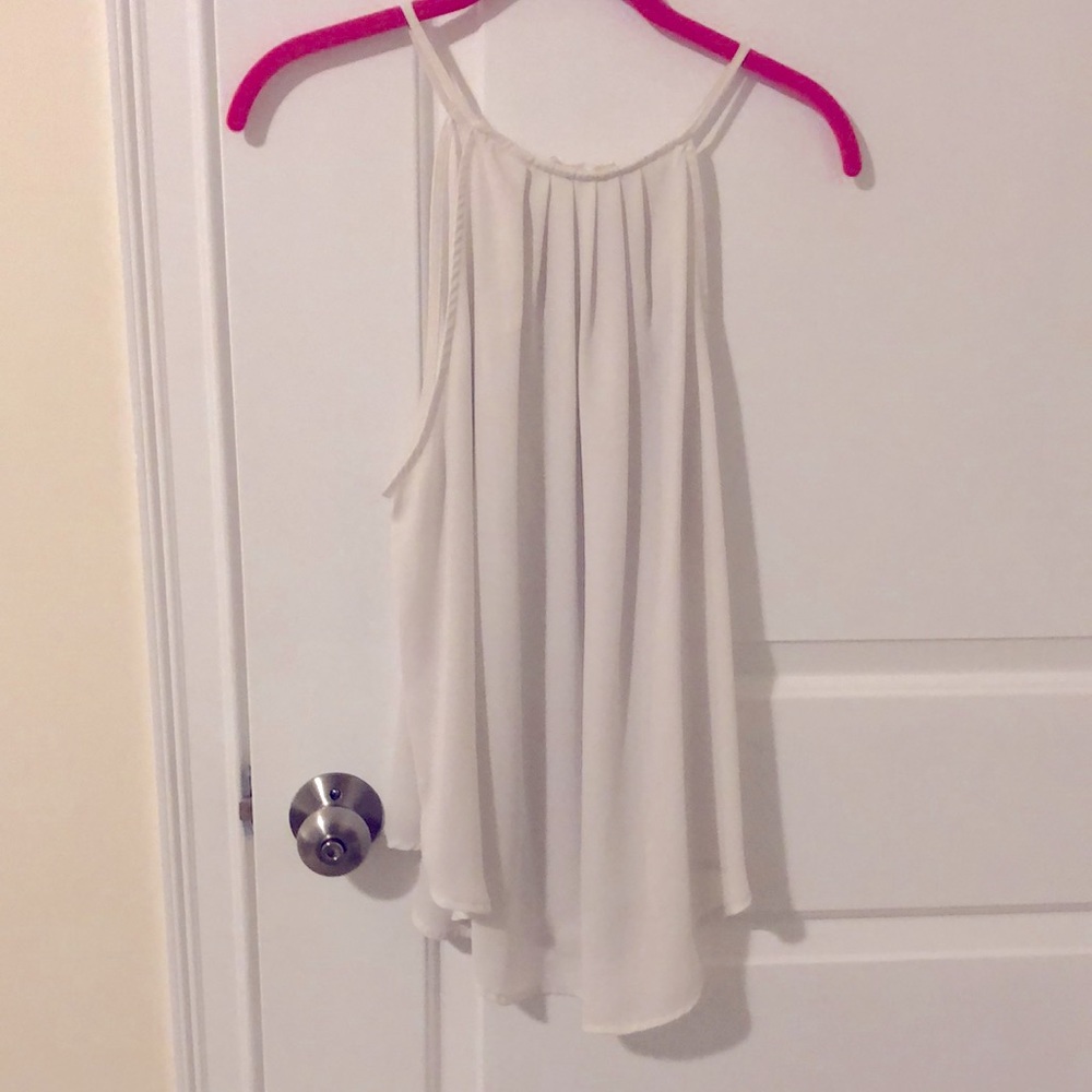 Size small flowy white tank